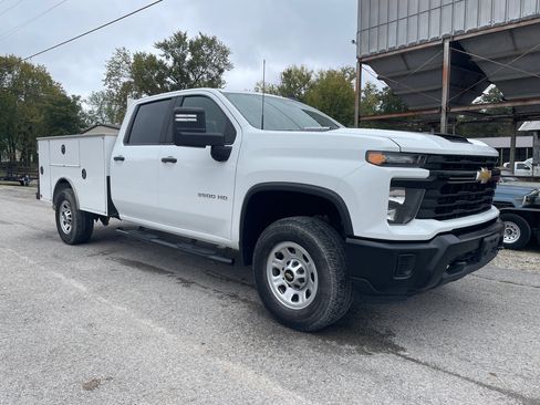 Used 2024 Chevrolet Silverado 3500 W/T w/ WT Fleet Convenience Package image 9