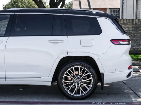 Used 2022 Jeep Grand Cherokee L Summit image 23