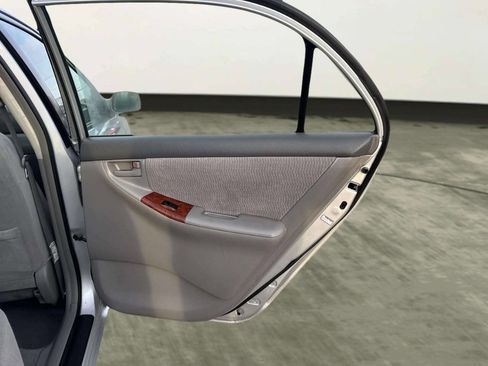 Used 2007 Toyota Corolla LE image 16