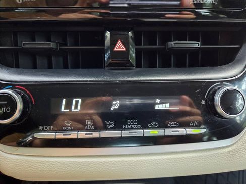 Used 2022 Toyota Corolla LE FWD image 20