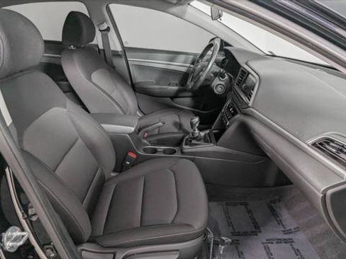 Used 2018 Hyundai Elantra SE FWD image 23