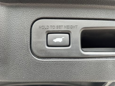 Used 2024 Honda Pilot Elite image 12