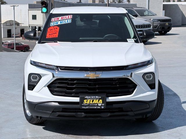 Used 2026 Chevrolet TrailBlazer LS w/ LS Convenience Package FWD image 3