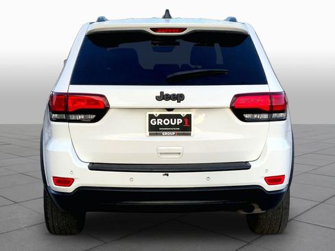 Used 2021 Jeep Grand Cherokee Freedom Edition RWD image 5