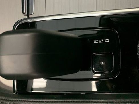 Certified 2023 Volvo XC90 B5 Core w/ Protection Package Premier image 13