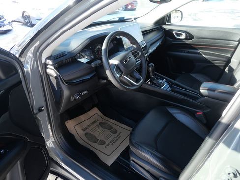 Used 2022 Jeep Compass Trailhawk image 9