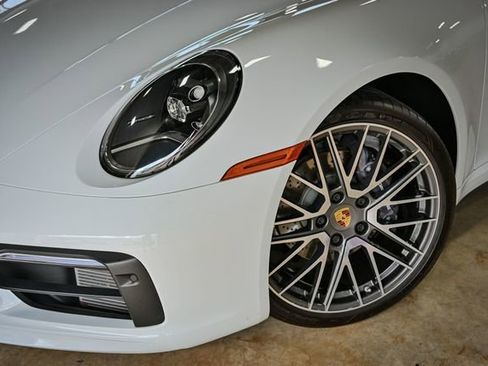 Used 2023 Porsche 911 Carrera image 7