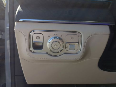 New 2026 Mercedes-Benz GLE 53 AMG 4MATIC Coupe image 17