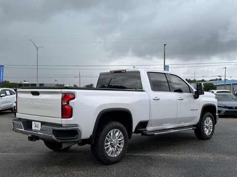 Used 2024 Chevrolet Silverado 2500 LTZ w/ LTZ Convenience Package AWD/4WD image 15