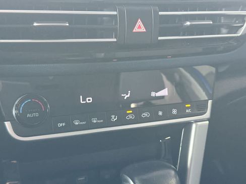 Used 2023 Kia Seltos S w/ Navigation Package AWD/4WD image 20