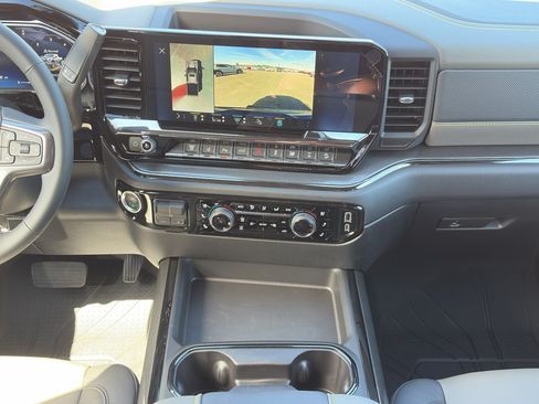 New 2026 Chevrolet Silverado 2500 ZR2 AWD/4WD image 31