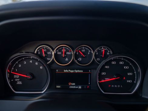 Used 2020 Chevrolet Silverado 1500 LT Trail Boss image 22