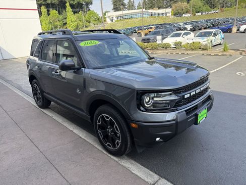 Used 2025 Ford Bronco Sport Outer Banks AWD/4WD image 6