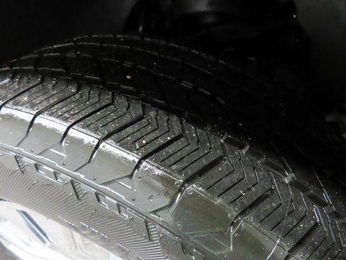 Used 2025 Ford F150 Lariat w/ Tow/Haul Package image 7