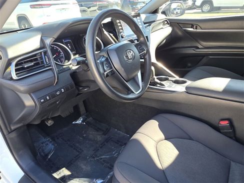 Used 2022 Toyota Camry LE image 22