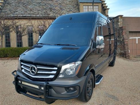 Used 2014 Mercedes-Benz Sprinter 2500 image 6