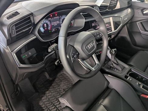 New 2025 Audi Q3 2.0T Premium image 3