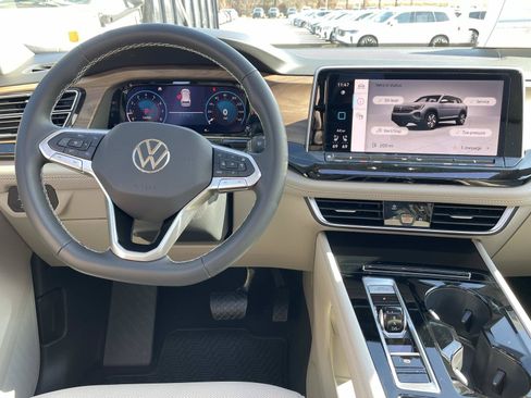 New 2026 Volkswagen Atlas SE FWD image 16