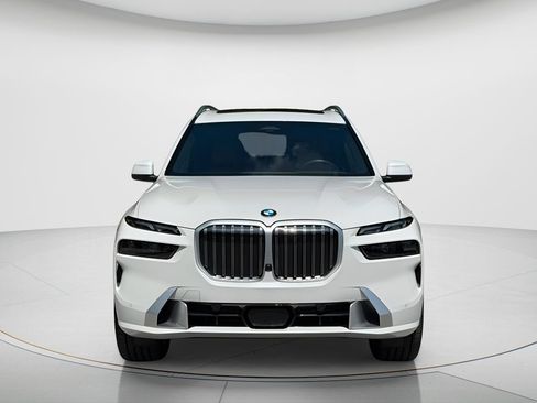 Used 2025 BMW X7 xDrive40i w/ Premium Package AWD/4WD image 2