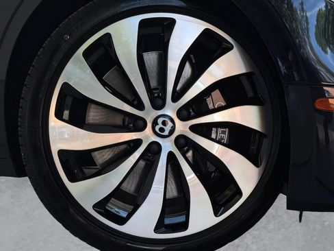 New 2026 Bentley Flying Spur Azure AWD/4WD image 30