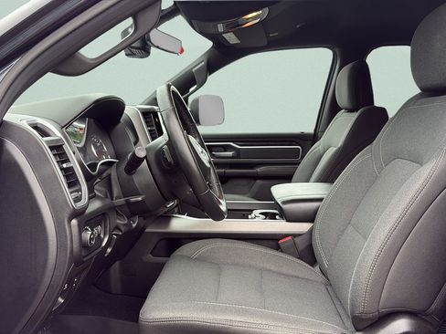 Used 2019 RAM 1500 Big Horn AWD/4WD image 10