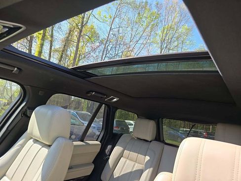 Used 2016 Land Rover Range Rover Supercharged image 5