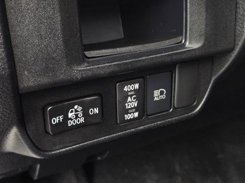Used 2019 Toyota Tacoma TRD Sport RWD image 18