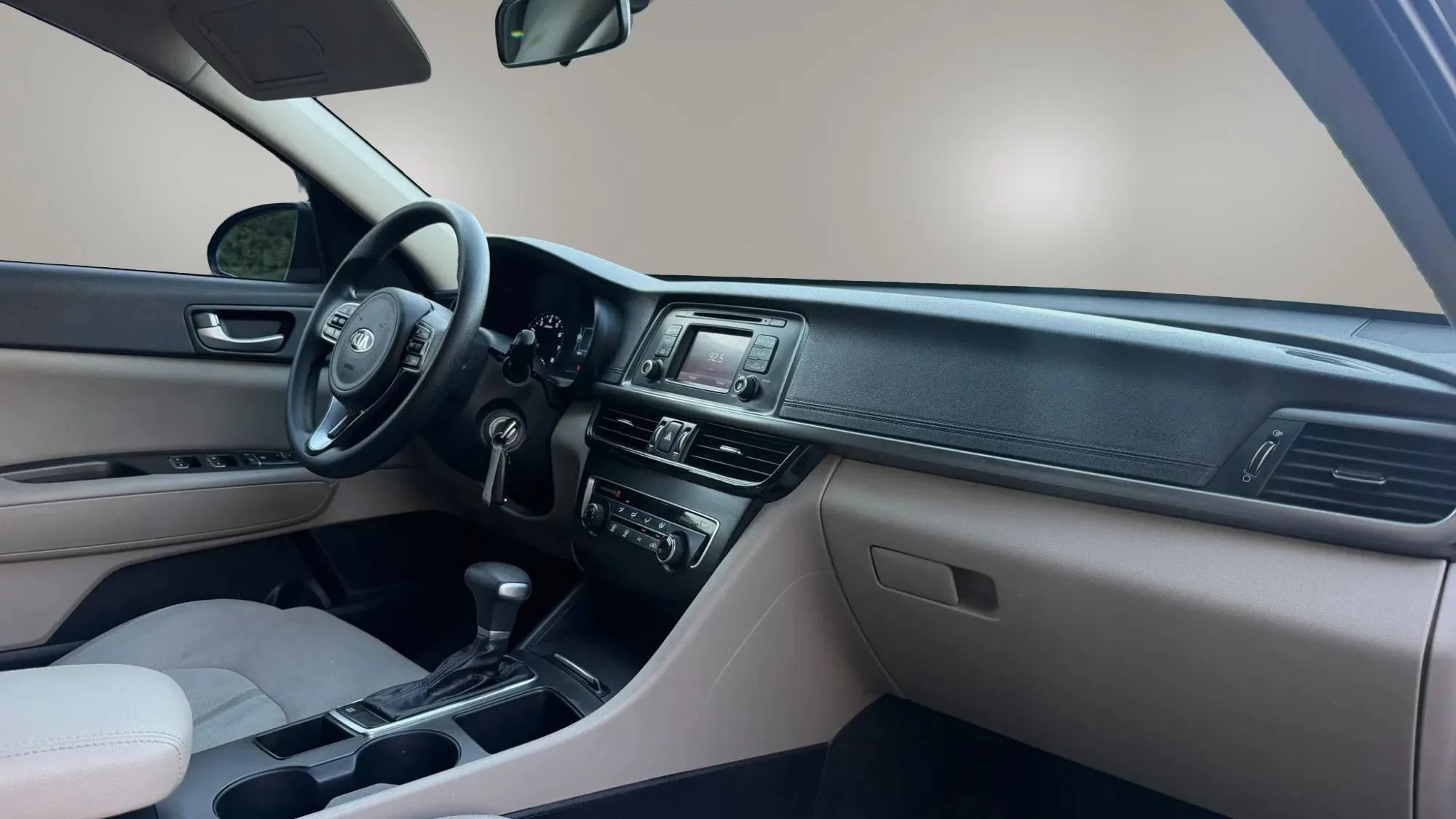 Used 2016 Kia Optima LX FWD image 10