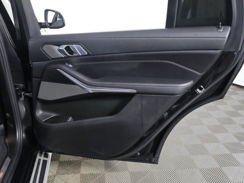 Used 2020 BMW X7 xDrive40i w/ Cold Weather Package image 29