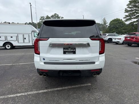 Used 2023 GMC Yukon XL Denali AWD/4WD image 6