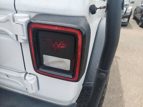 Used 2018 Jeep Wrangler Unlimited Sport S AWD/4WD image 14