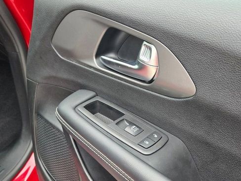 Used 2025 Chrysler Pacifica Select FWD image 28