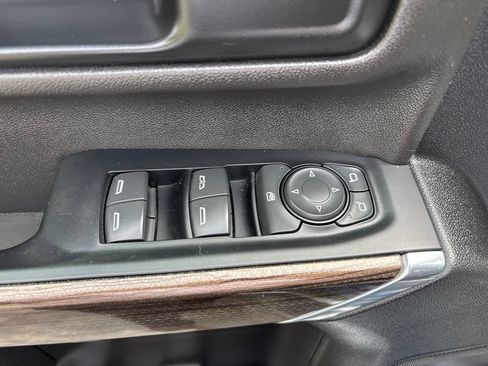 Used 2022 Chevrolet Silverado 2500 LT w/ Convenience Package AWD/4WD image 6