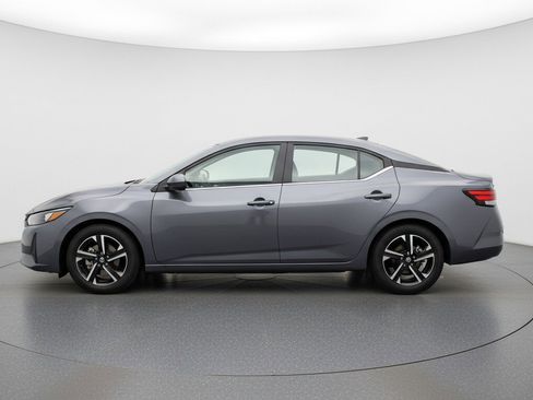 Used 2025 Nissan Sentra SV image 5