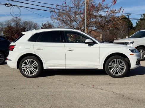 Used 2018 Audi Q5 Prestige w/ Prestige Package image 2