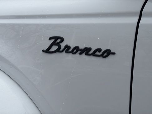 Used 2023 Ford Bronco Outer Banks w/ Sasquatch Package image 12