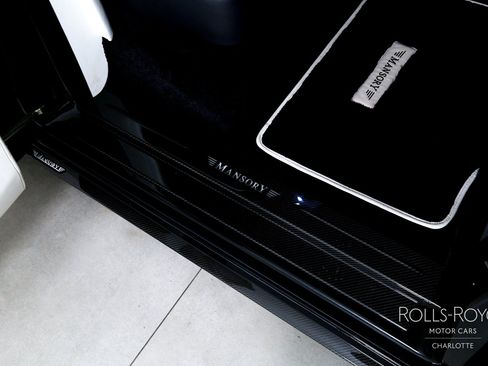 Used 2018 Rolls-Royce Phantom Sedan RWD image 34