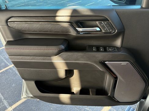 Used 2024 GMC Sierra 2500 AT4X w/ AT4X AEV Edition image 27