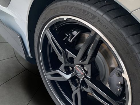 Used 2023 Chevrolet Corvette Stingray Preferred Cpe w/ Z51 Performance Package image 31