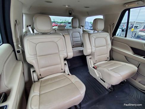 Used 2019 Lincoln Navigator Reserve AWD/4WD image 22