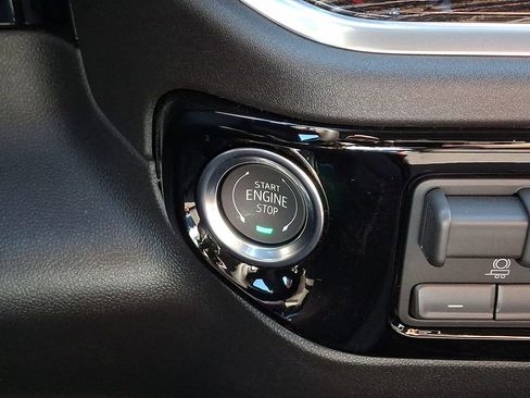 New 2026 GMC Sierra 1500 SLE AWD/4WD image 17