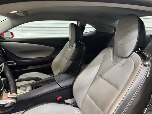Used 2010 Chevrolet Camaro LT RWD image 11