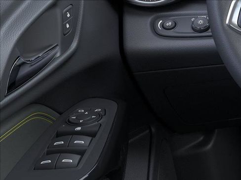 New 2026 Chevrolet Trax ACTIV w/ Driver Confidence Package FWD image 22