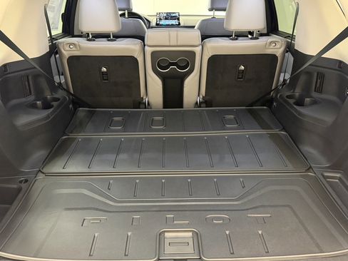 New 2025 Honda Pilot EX-L image 9