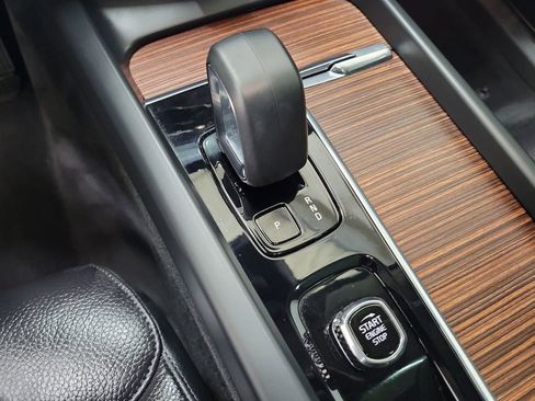 Certified 2023 Volvo XC60 T8 Plus w/ Climate Package image 31