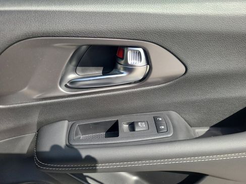 New 2026 Chrysler Pacifica Select w/ S Appearance Package image 31