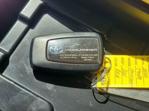 Used 2022 Toyota Highlander Platinum image 36