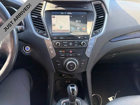 Used 2017 Hyundai Santa Fe Sport FWD image 14