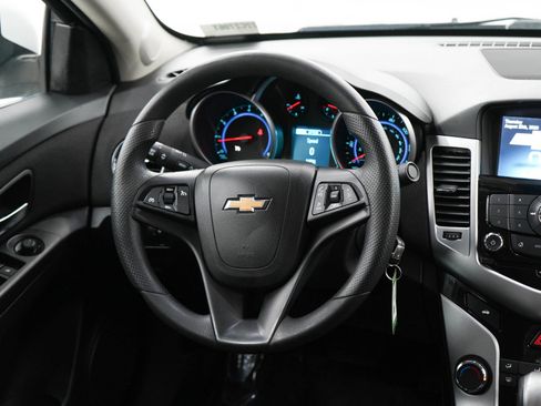 Used 2016 Chevrolet Cruze LT FWD image 14