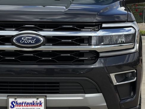 Used 2024 Ford Expedition Max Limited RWD image 8